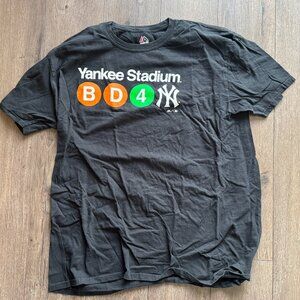 Majestic New York Yankees Subway T Shirt Men's XL